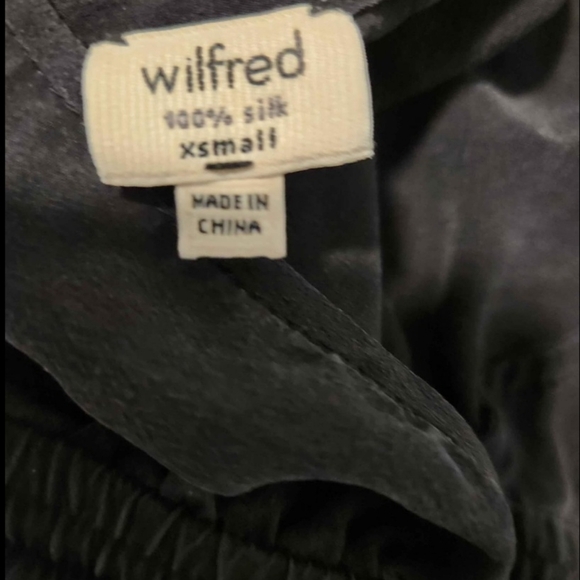 Aritzia silk romper - Picture 4 of 4